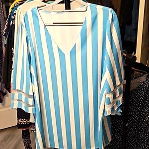 Blouse. Sky blue/white. 1x